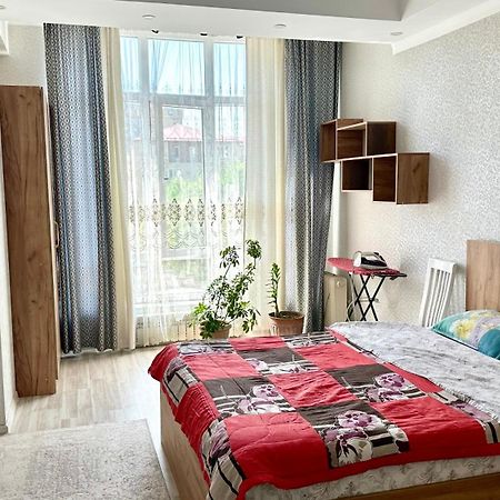 Central Apartment Бишкек Экстерьер фото