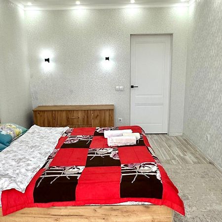 Central Apartment Бишкек Экстерьер фото