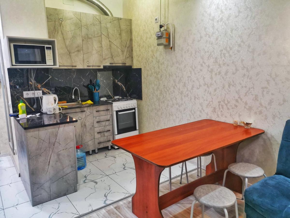 Central Apartment Бишкек Экстерьер фото