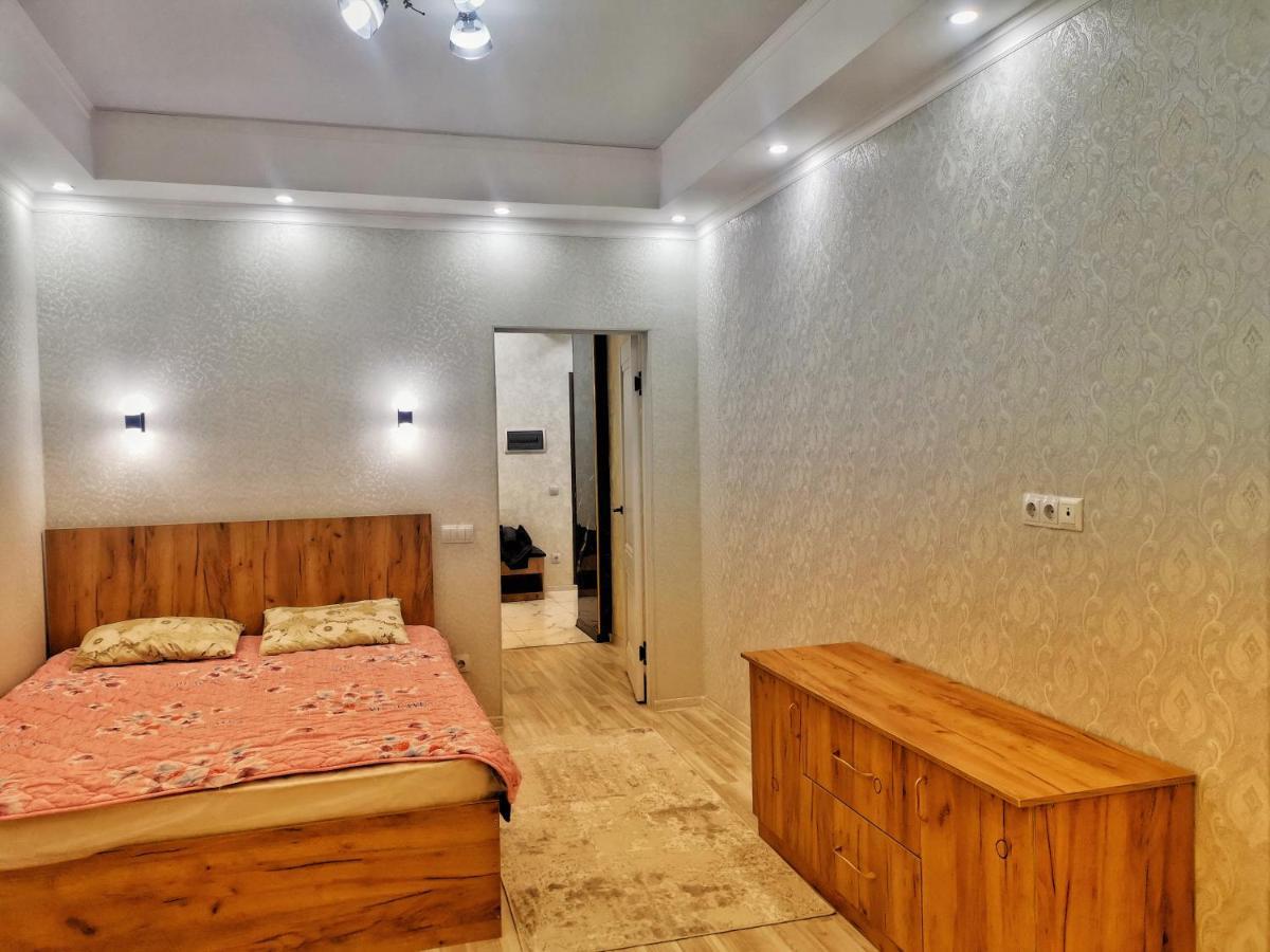 Central Apartment Бишкек Экстерьер фото