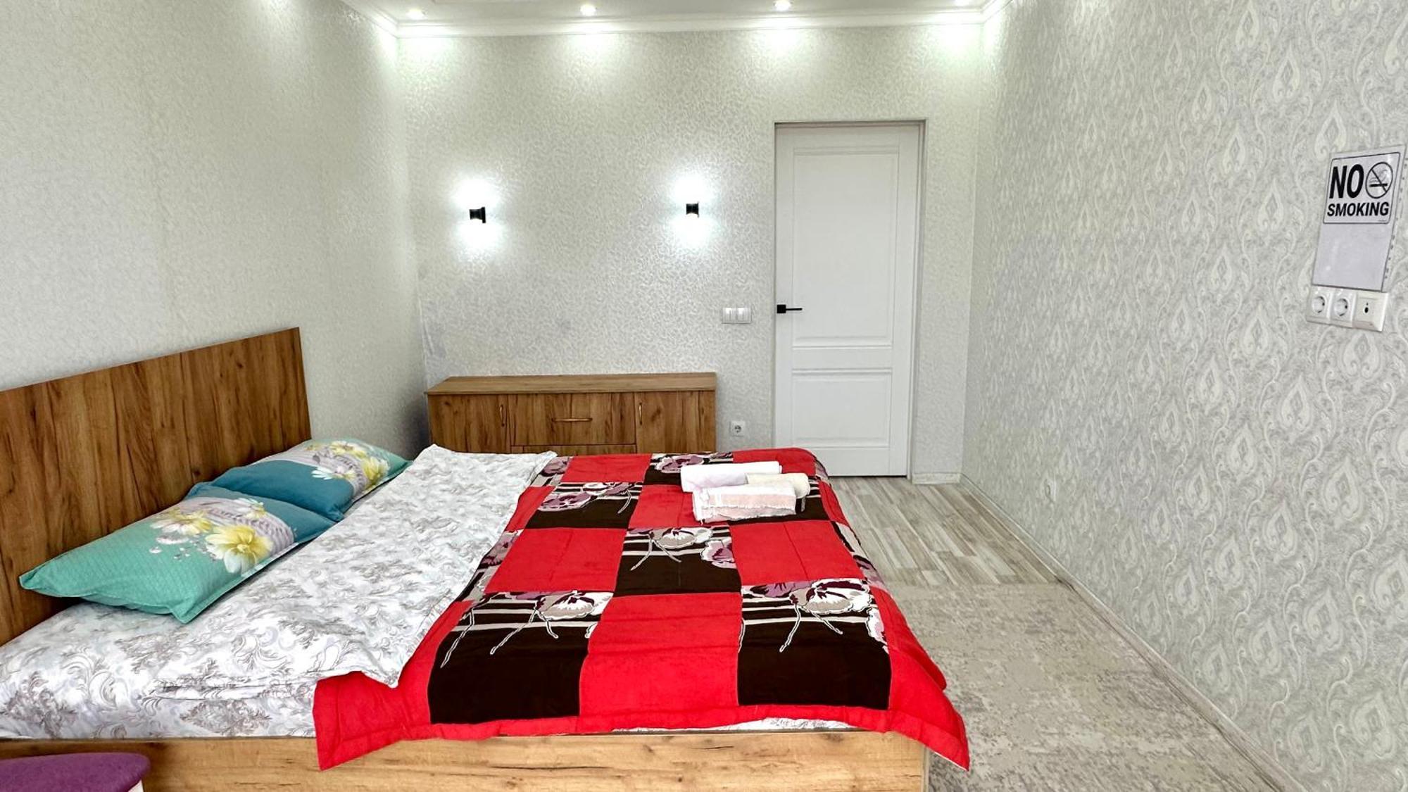 Central Apartment Бишкек Экстерьер фото